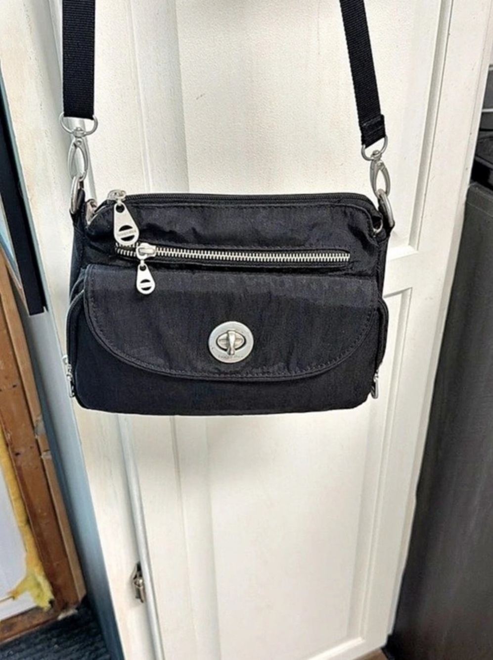 Travelon Anti-Theft Classic Messenger Bag Black Crossbody Bag